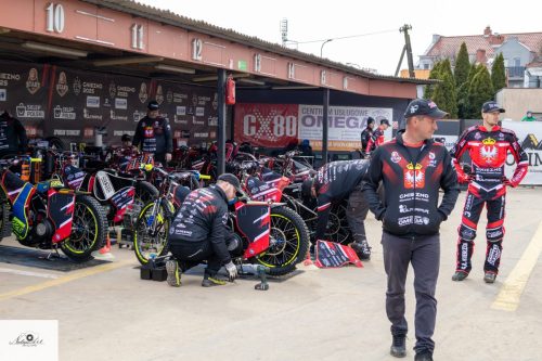 Start Gniezno - AC Landshut