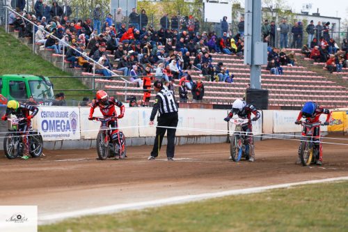 Start Gniezno - AC Landshut