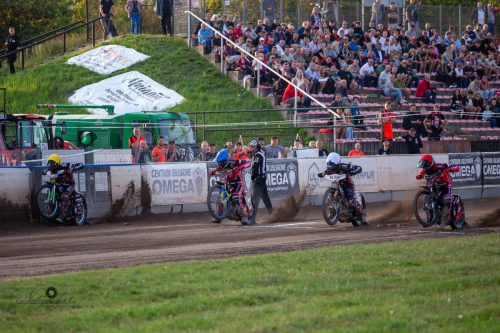 Start Gniezno - Landshut Devils