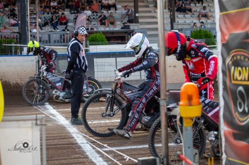 Start Gniezno - Landshut Devils